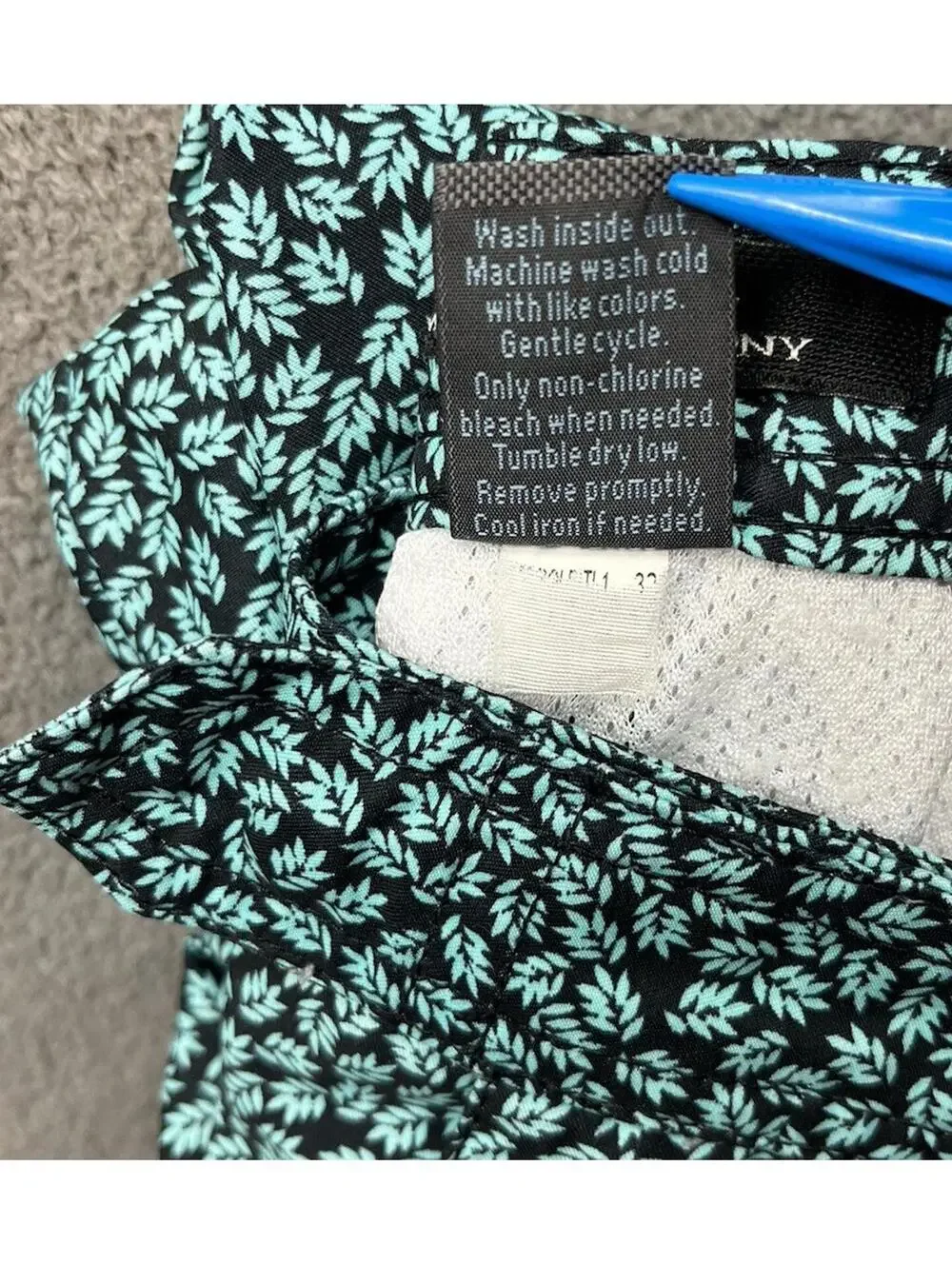 Marc Anthony Swim Shorts Men's 32 Green & Navy Floral Slim-Fit Trunks Pool Beach